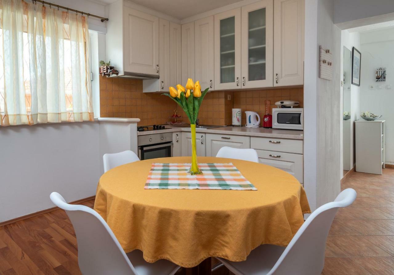 Apartment Dinka Трогир Экстерьер фото