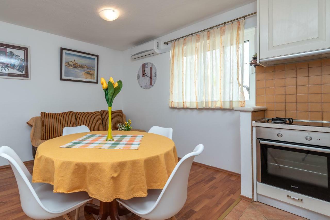 Apartment Dinka Трогир Экстерьер фото