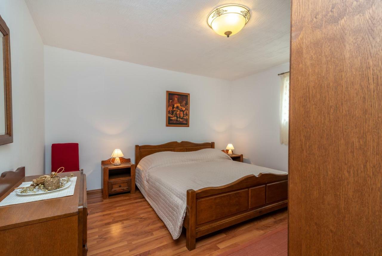 Apartment Dinka Трогир Экстерьер фото