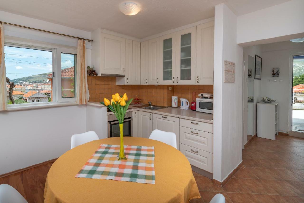 Apartment Dinka Трогир Экстерьер фото