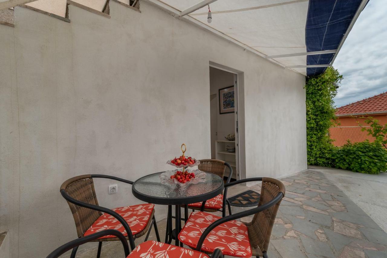 Apartment Dinka Трогир Экстерьер фото